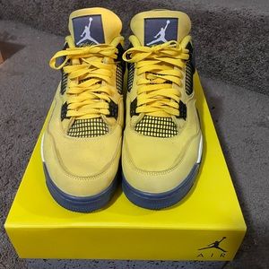 Air Jordan 4 Men’s size 12